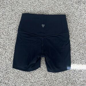 Aritzia TNA Biker Shorts